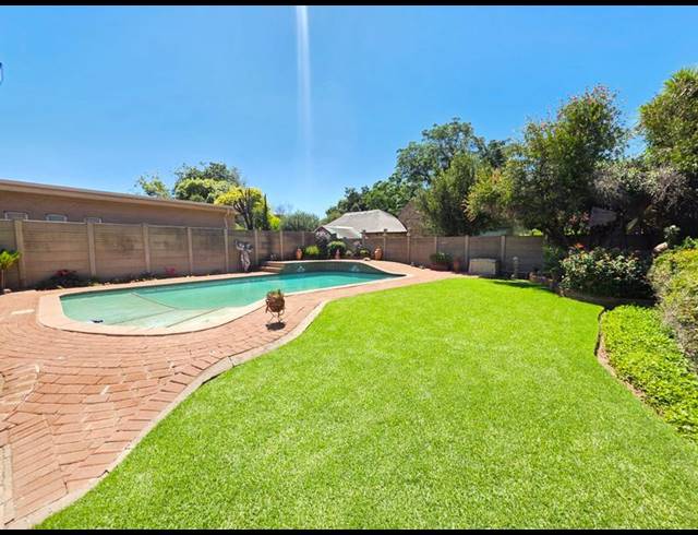 3 BEDROOM HOUSE FOR SALE IN VANDERBIJLPARK SE 2